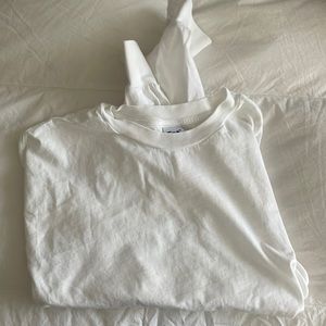 White Aritzia TNA long sleeve crop top